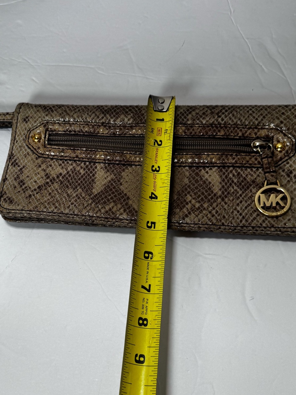 Michael Kors NEW Snakeskin Long Clutch Bag Wristlet Animal Wallet Brown Gold Tan - Picture 16 of 16